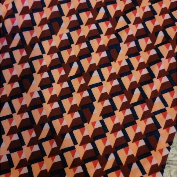 LULAROE TALL & CURVY LEGGINGS • EUC - Picture 2 of 2